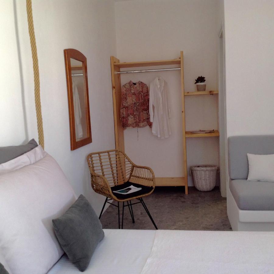 آداماس Anita Rooms & Suites Milos المظهر الخارجي الصورة